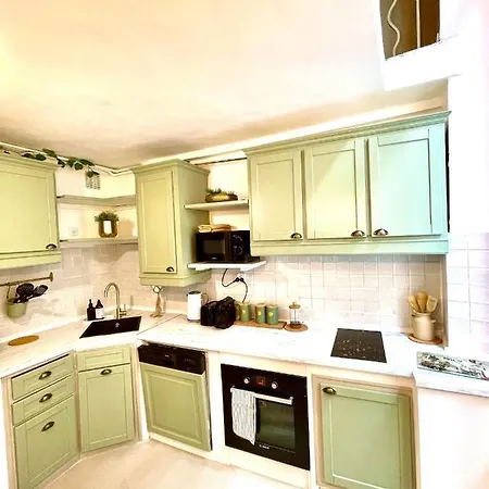 Spacious Loft, Duplex, Old Town, 3 Bedrooms - Easy Check-in * Nizza