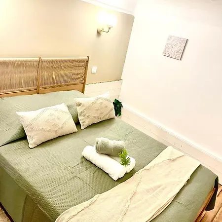 Spacious Loft, Duplex, Old Town, 3 Bedrooms - Easy Check-in * Nizza