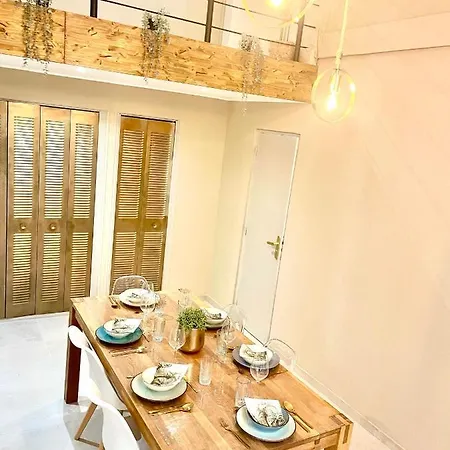 Spacious Loft, Duplex, Old Town, 3 Bedrooms - Easy Check-in Appartamento *