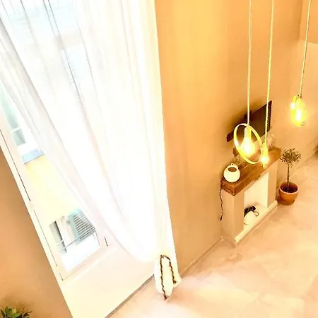Spacious Loft, Duplex, Old Town, 3 Bedrooms - Easy Check-in Nizza